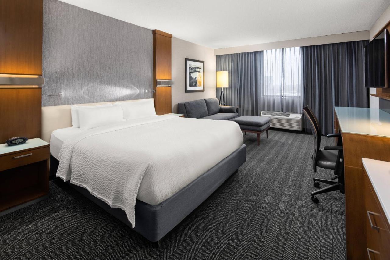 Courtyard By Marriott Minneapolis Downtown Bagian luar foto