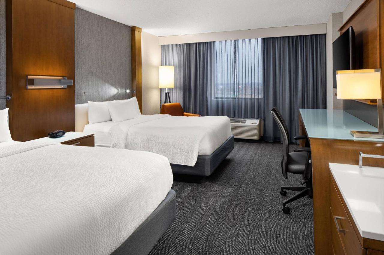 Courtyard By Marriott Minneapolis Downtown Bagian luar foto