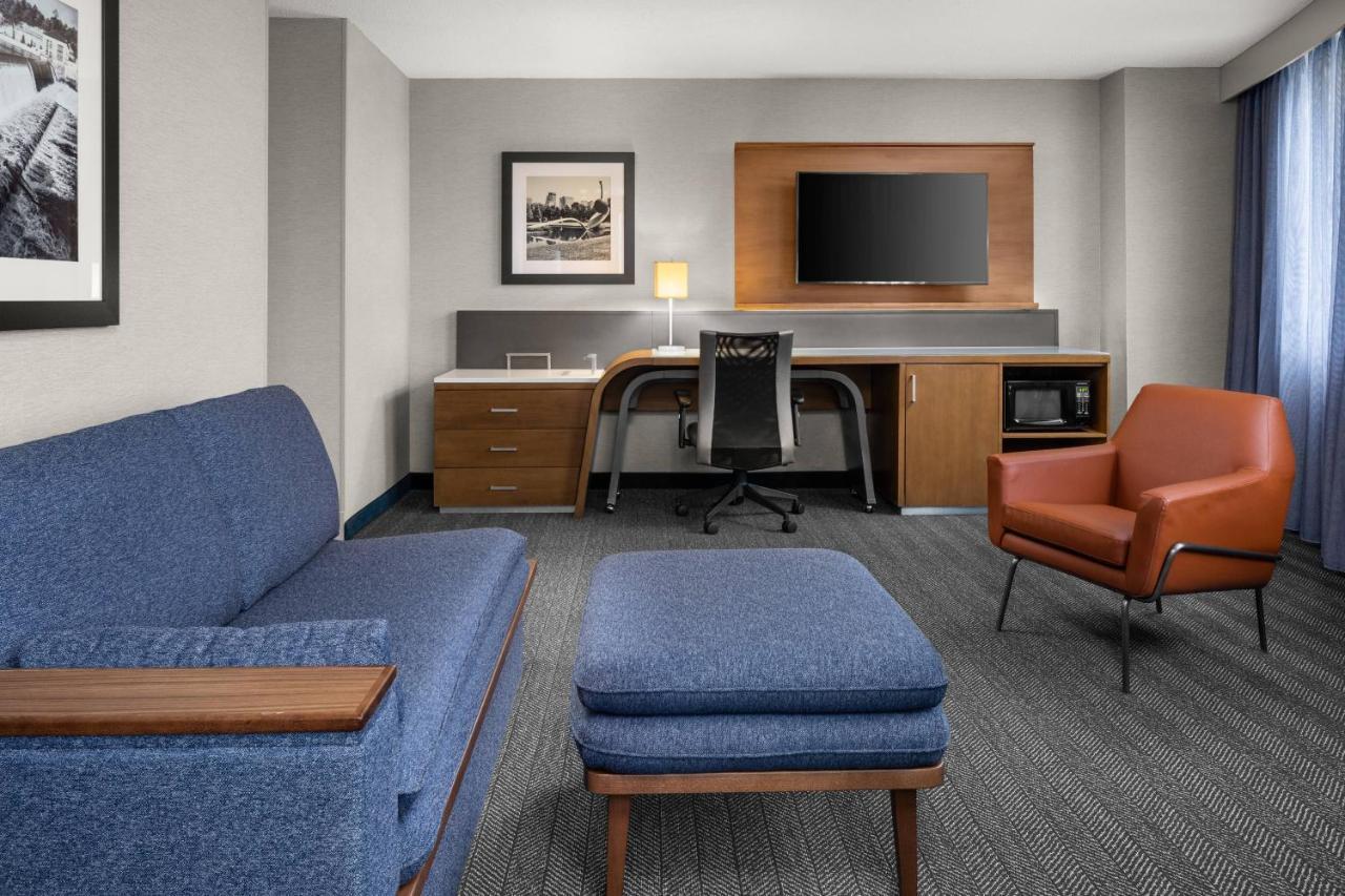 Courtyard By Marriott Minneapolis Downtown Bagian luar foto