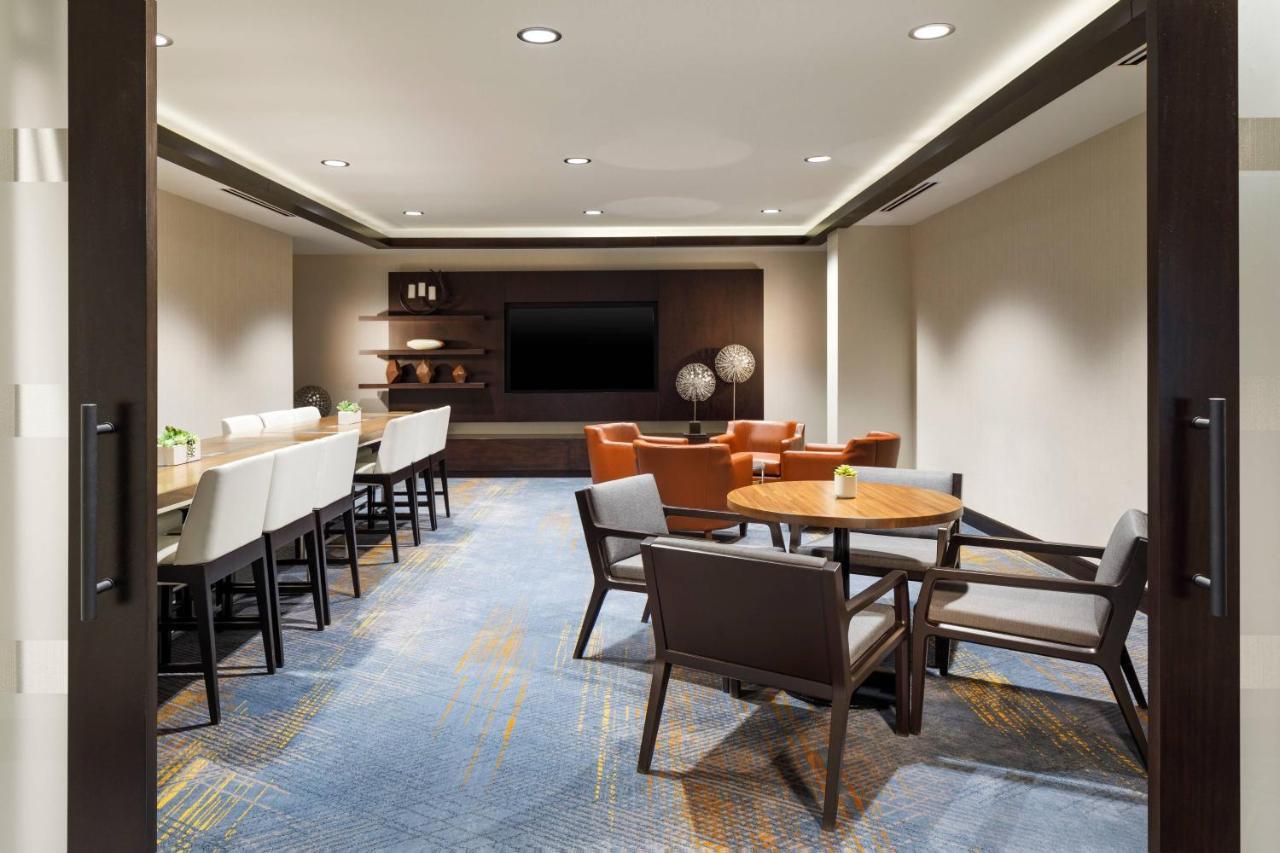 Courtyard By Marriott Minneapolis Downtown Bagian luar foto