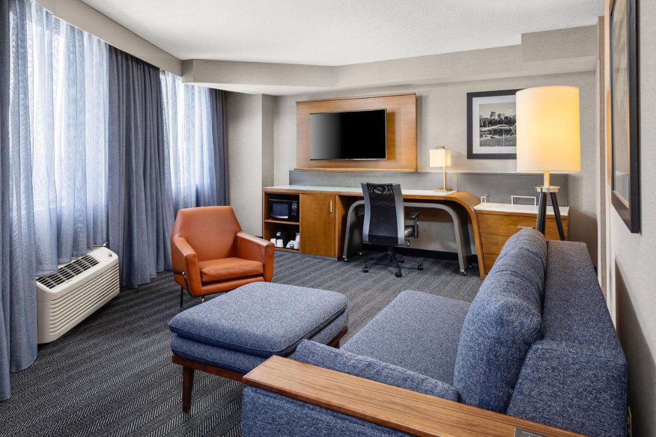 Courtyard By Marriott Minneapolis Downtown Bagian luar foto