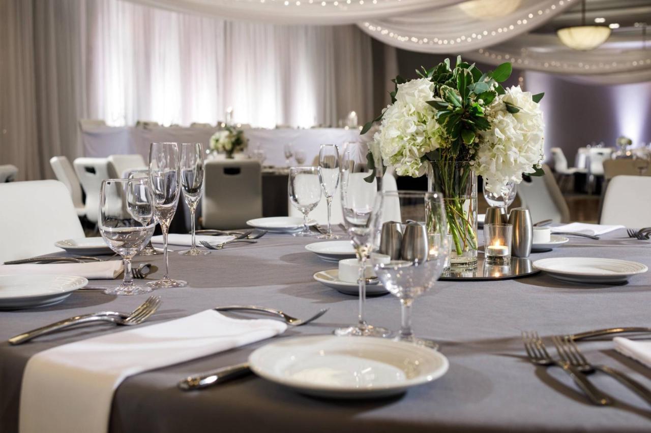Courtyard By Marriott Minneapolis Downtown Bagian luar foto