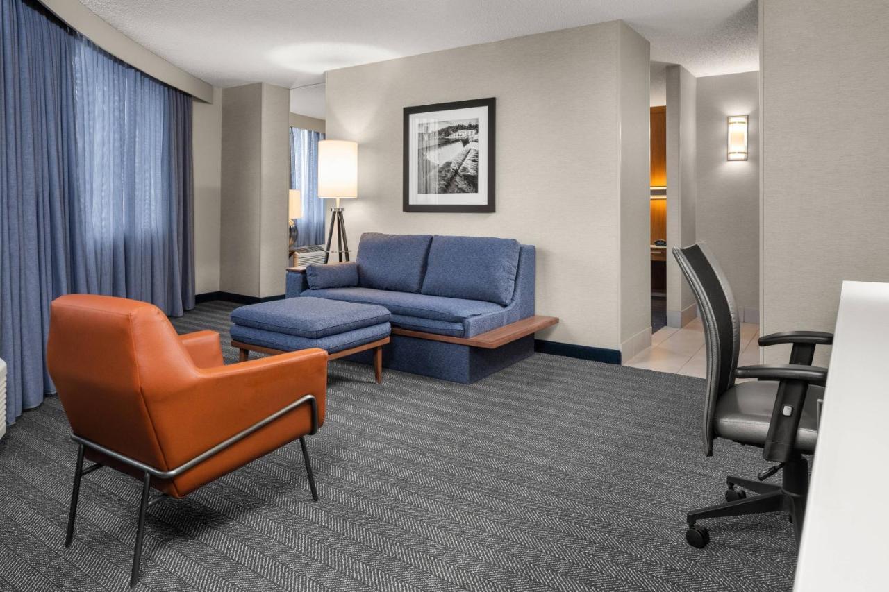 Courtyard By Marriott Minneapolis Downtown Bagian luar foto