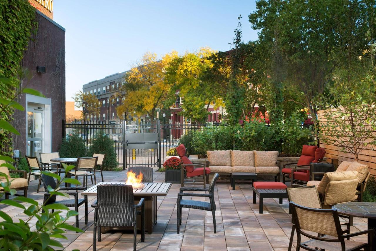 Courtyard By Marriott Minneapolis Downtown Bagian luar foto