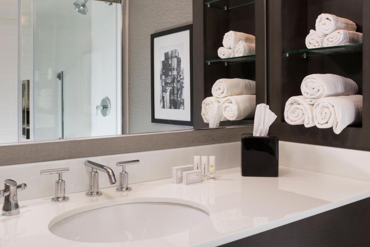 Courtyard By Marriott Minneapolis Downtown Bagian luar foto