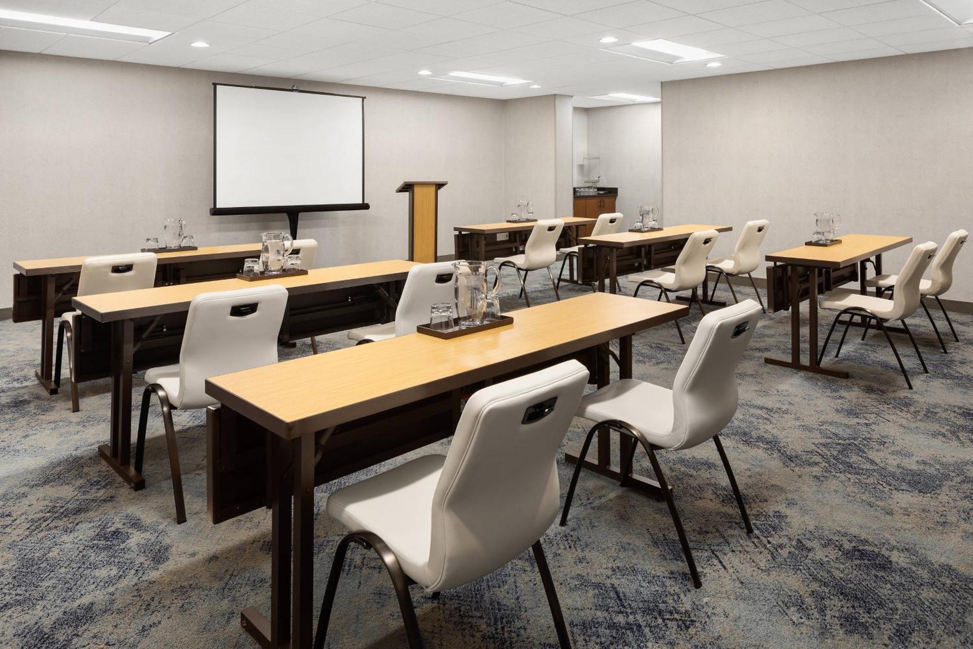 Courtyard By Marriott Minneapolis Downtown Bagian luar foto