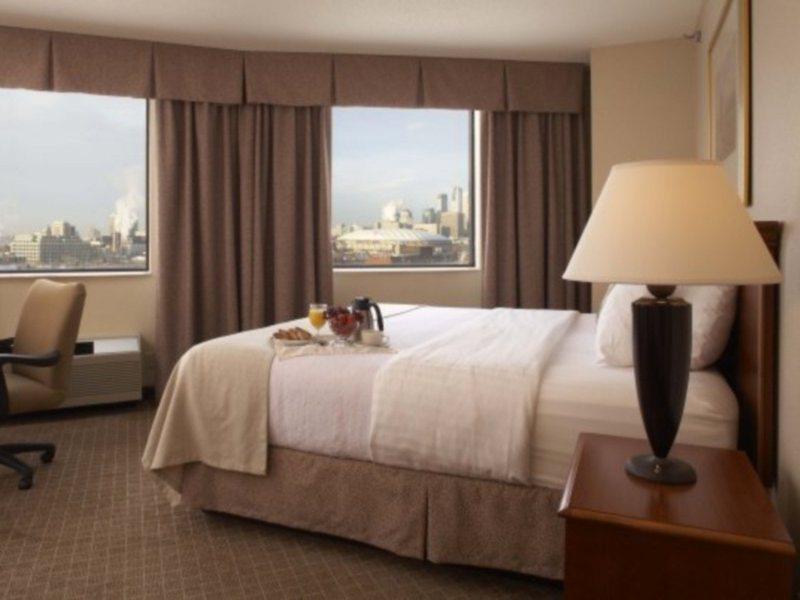 Courtyard By Marriott Minneapolis Downtown Bagian luar foto
